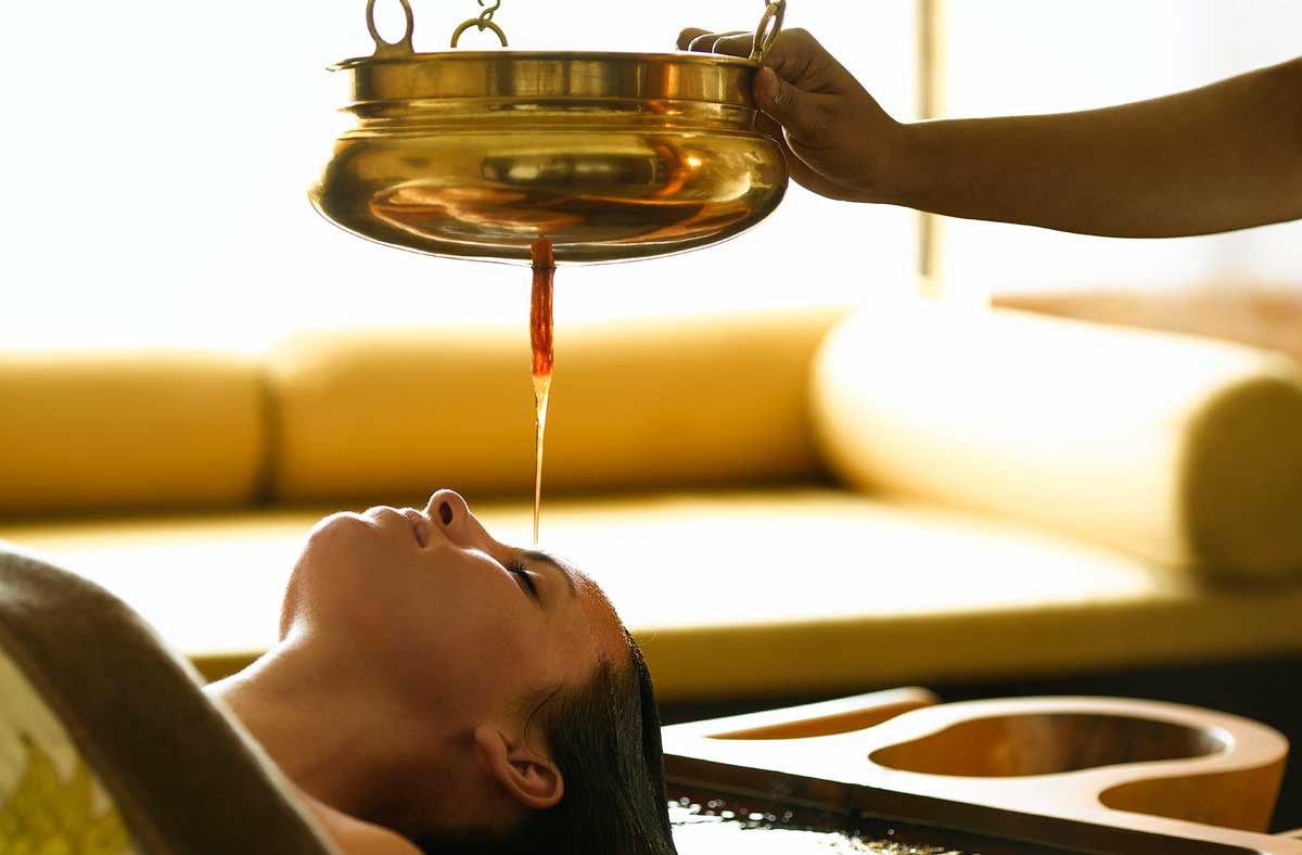 Ayurveda con Shirodhara 80 minuti