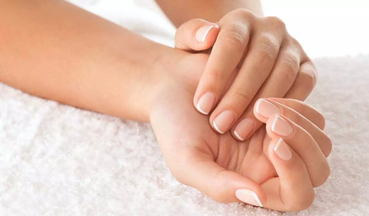 Manicure spa (Scrubs, maschera, manicure, massaggio)